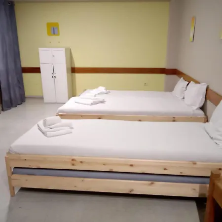 City Drops Hostel Batalhaprivate Room-2